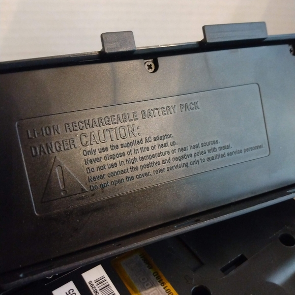 Durabrand DVD/CD Player - Picture 12 of 13